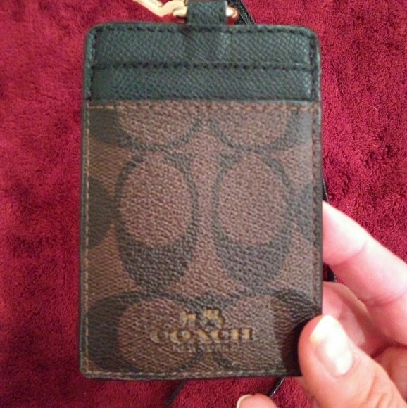 Coach Signature C Lanyard ID - Picture 3 of 4